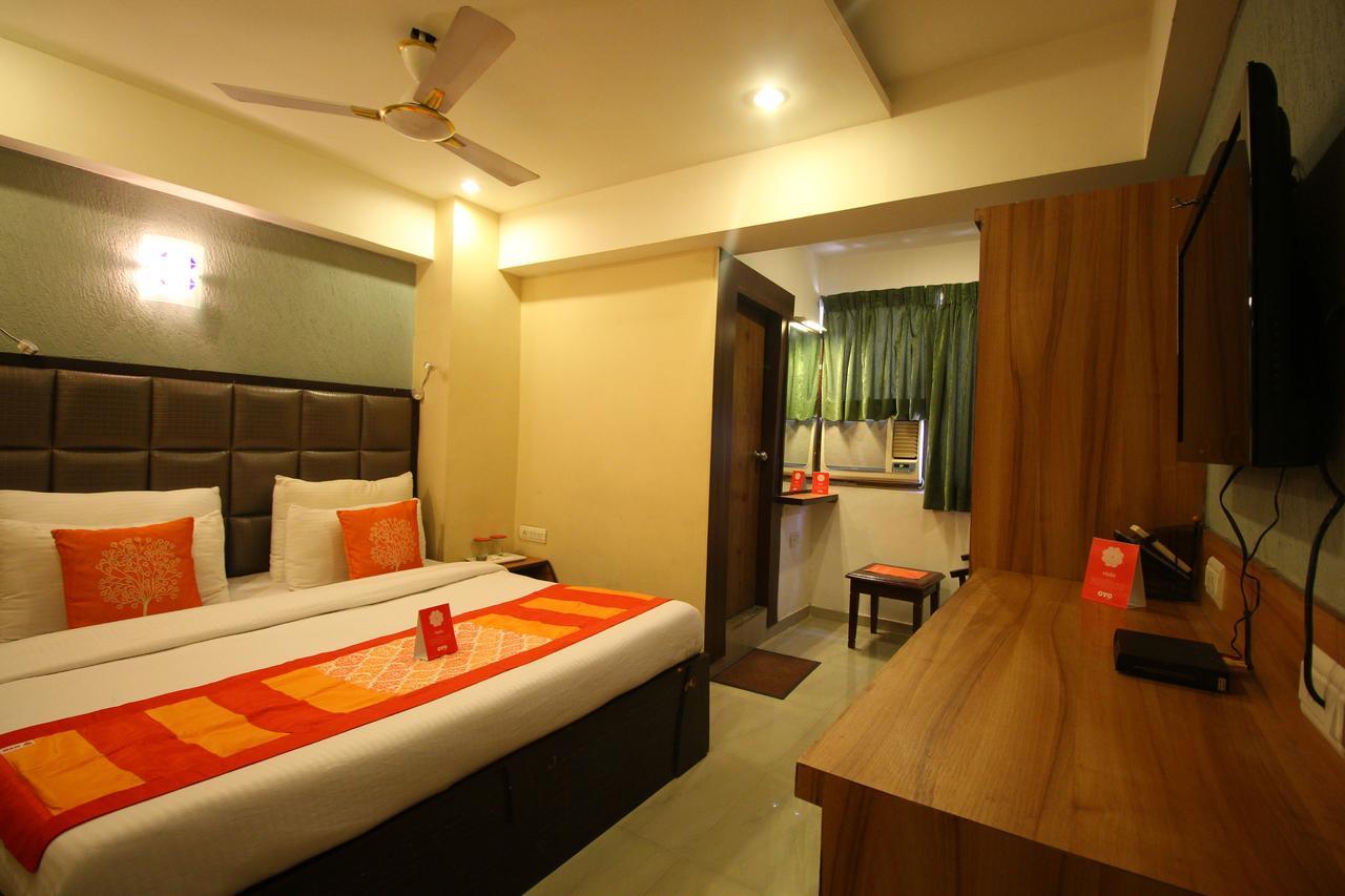 Oyo 8786 Hotel Maan Residency Ahmedabad Exterior photo