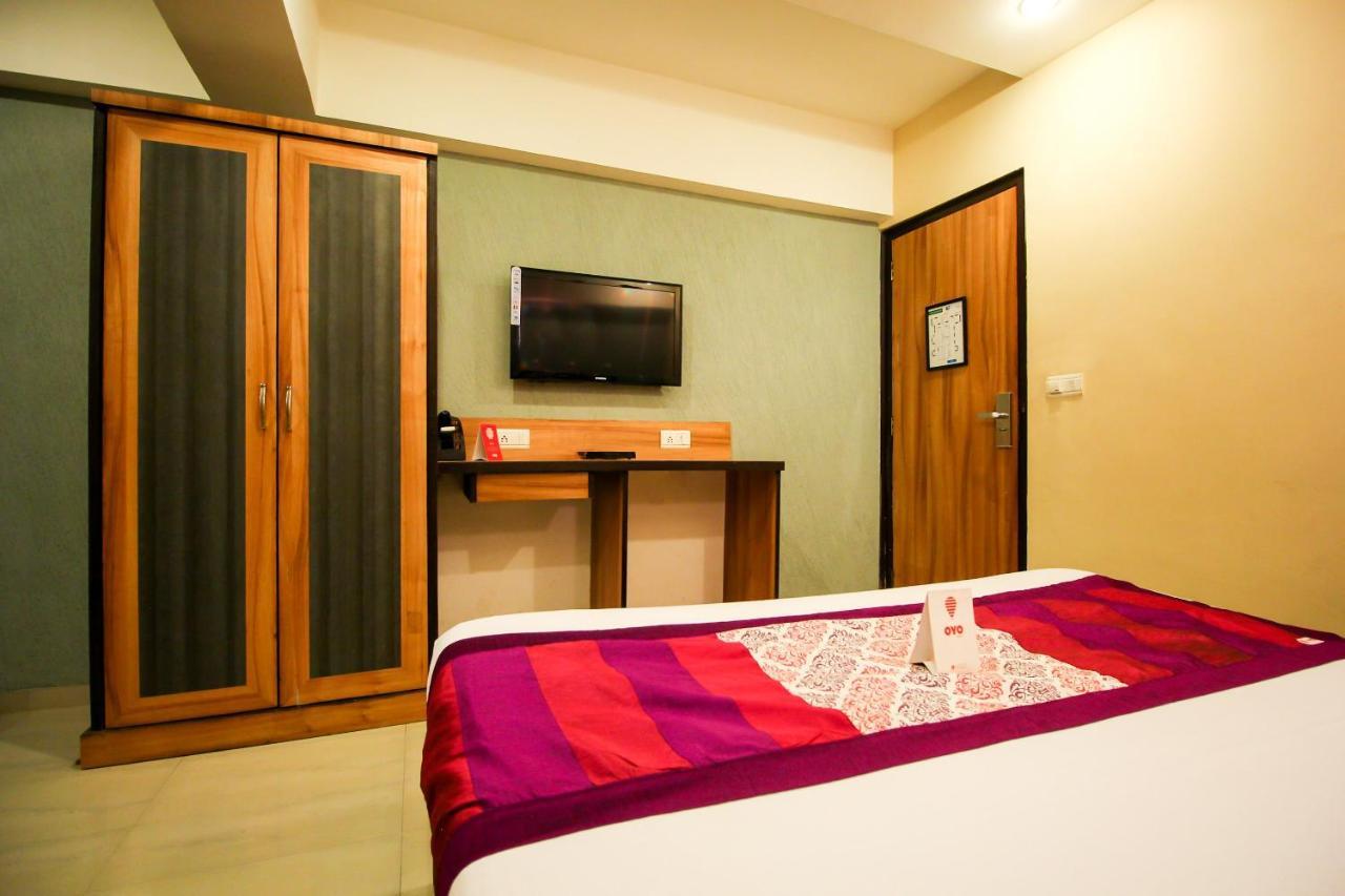 Oyo 8786 Hotel Maan Residency Ahmedabad Exterior photo